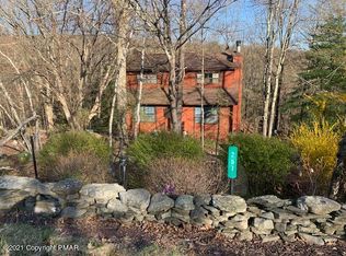257 Kirkham Rd, Bushkill, PA 18324