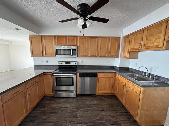 4th image of 16400 N Park Dr APT 1-810