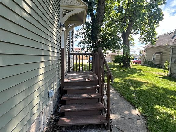 2nd image of 128 E Dewald St Unit 1