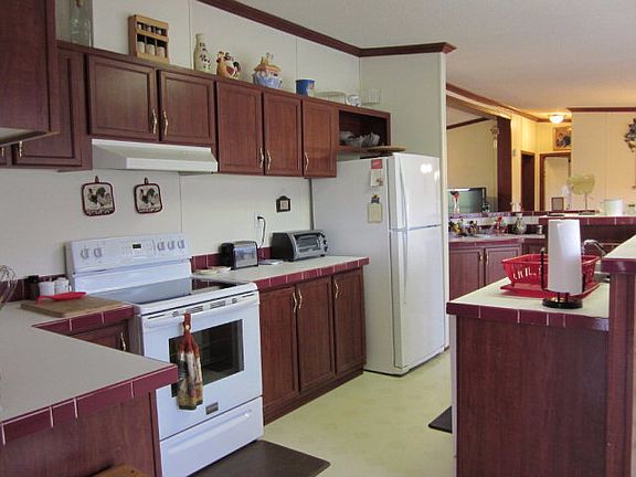 2nd image of 381 Bentwood Dr