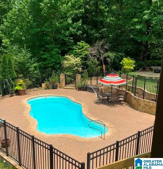 2 bed, 1.0 bath, $1,500 — Photo 4