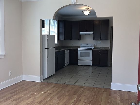 5th image of 2924-26 Republic St #2924