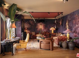 7560 Hollywood Blvd #Penthouse 409, Los Angeles, CA 90046