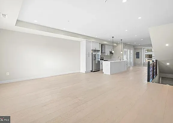 2520 Elvans Rd SE — Photo 1