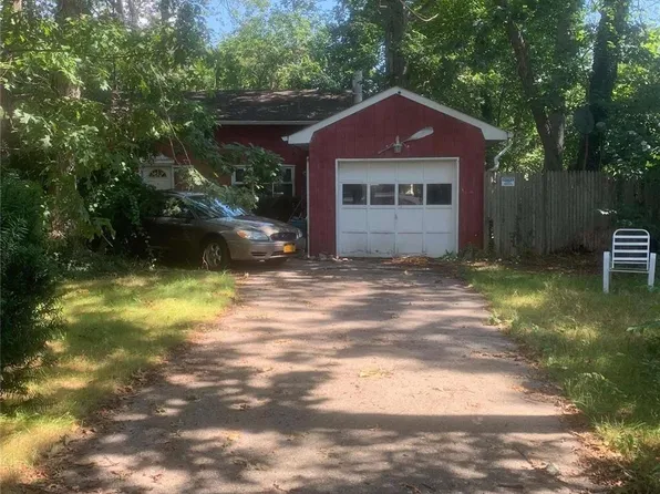 380 Revilo Avenue, Shirley, NY 11967