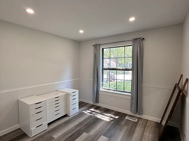 1166 Middlebury Ln #1 — Photo 18