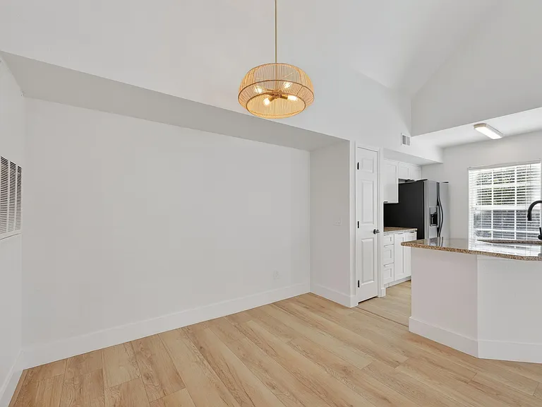 13700 Richmond Park Dr N #1105 — Photo 5
