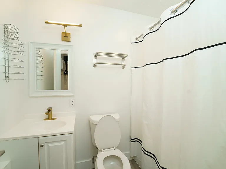 43 Vaughts Dr #A — Photo 5