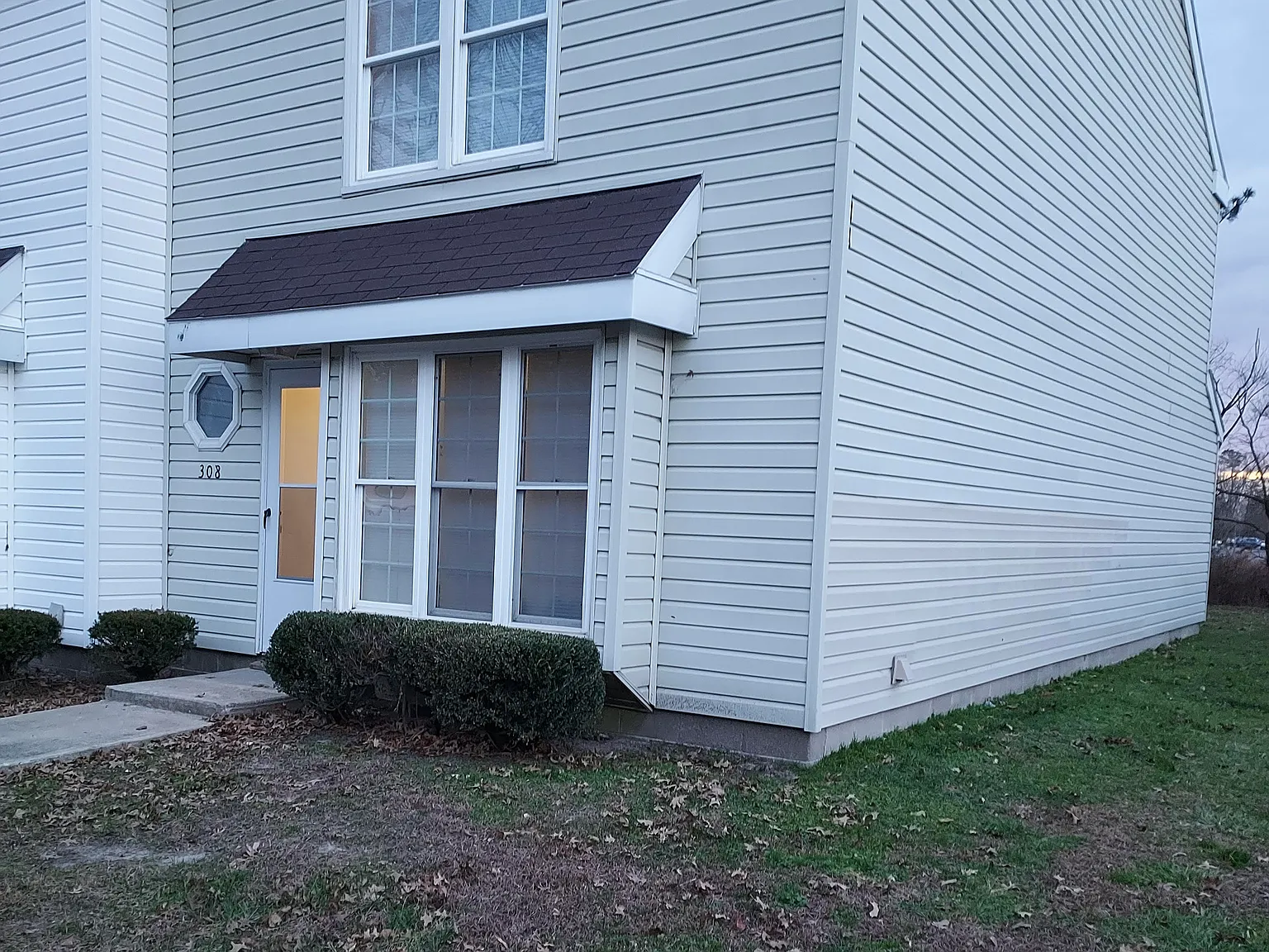 3 bed, 2.5 bath, 1132 sqft, $1,850 — Photo 1