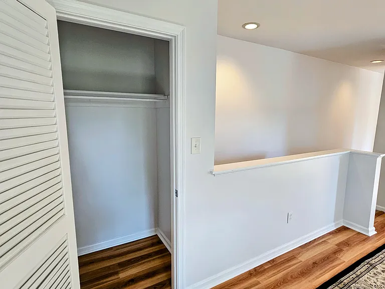 207 11th St NE — Photo 9