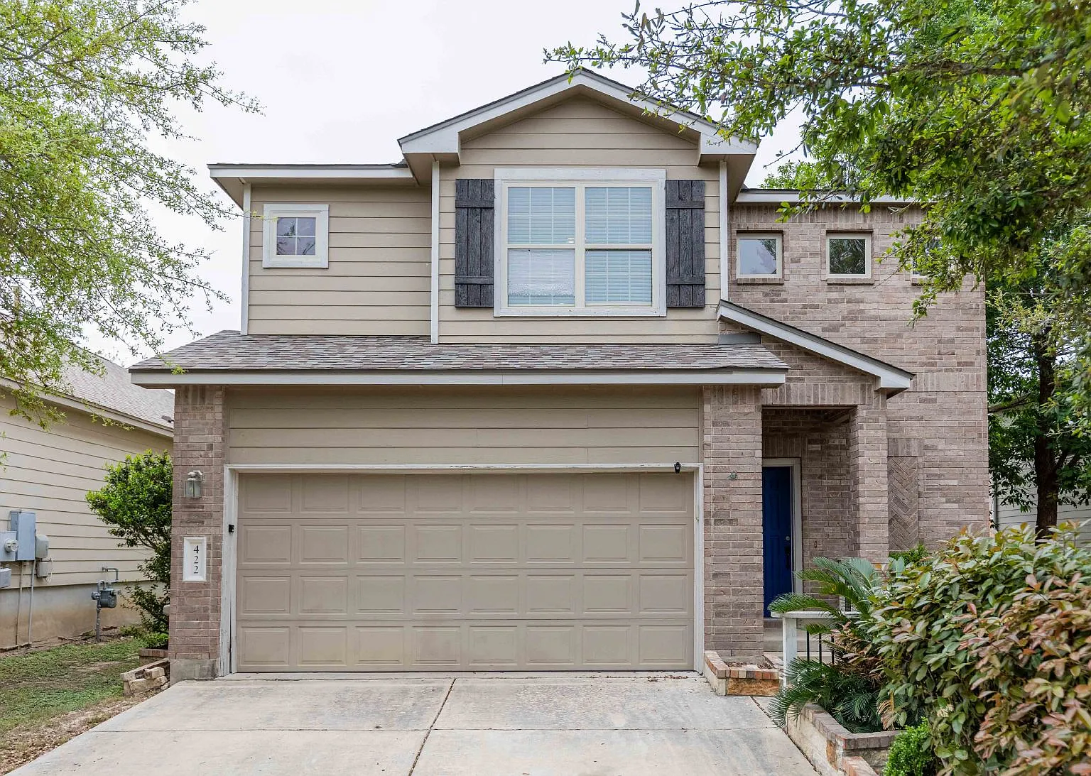 3 bed, 2.5 bath, 1950 sqft, $1,893 — Photo 1
