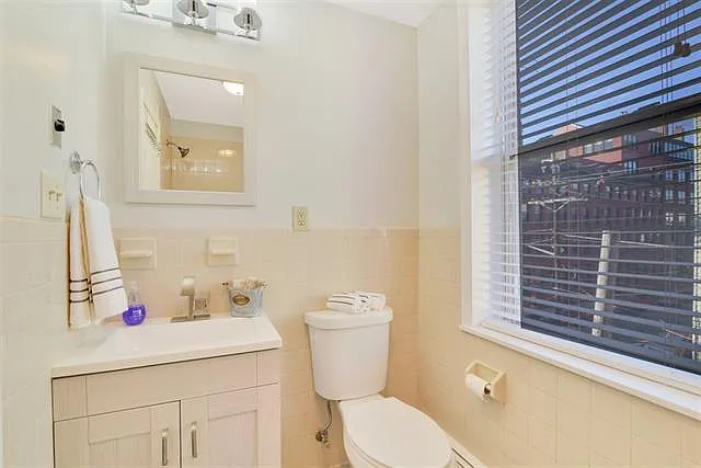 233 Grand St #3L — Photo 10