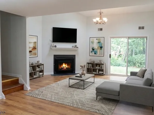 48 Rhea Run, Hampton Twp., NJ 07860