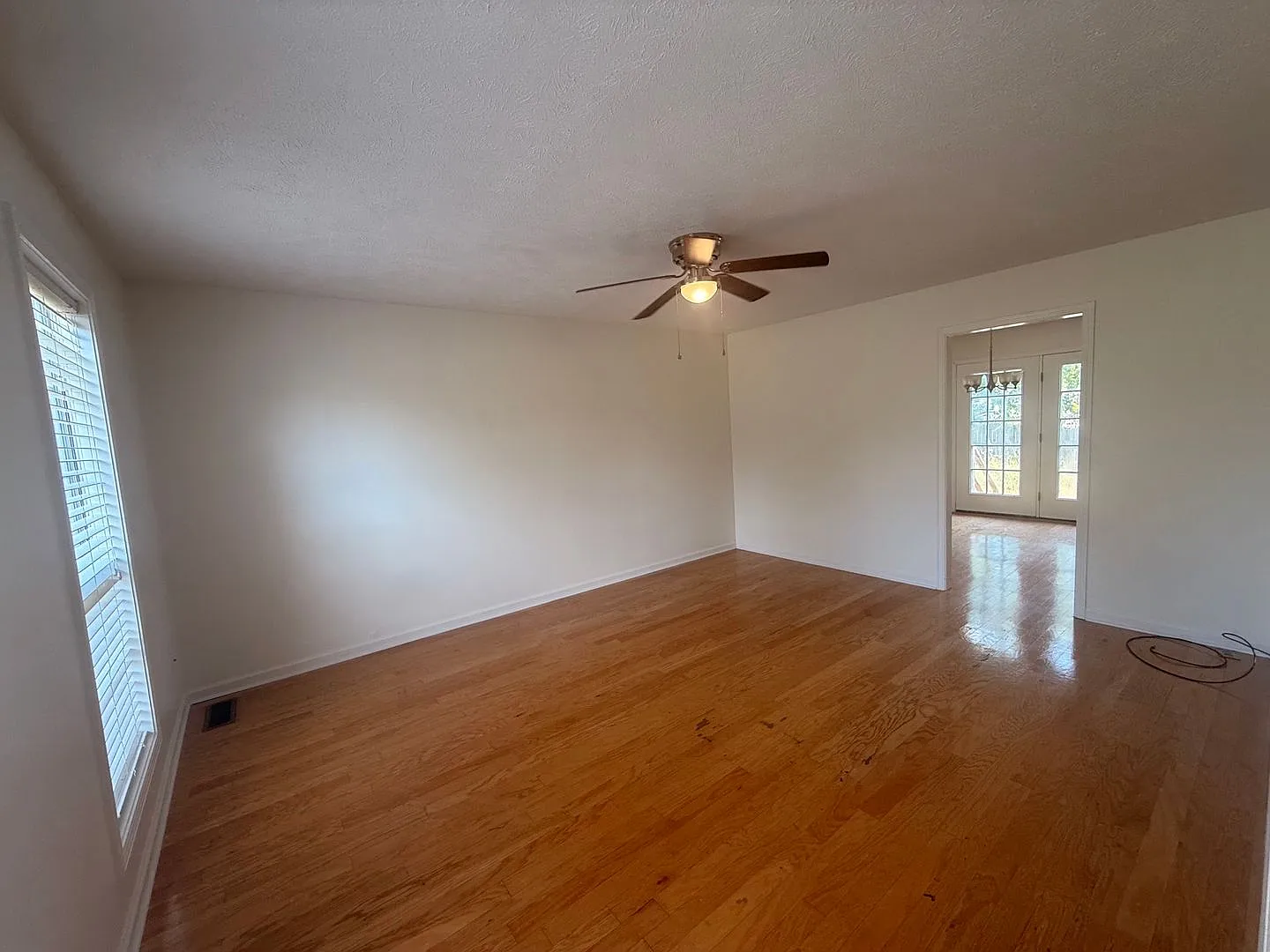 112 Foxworth — Photo 2