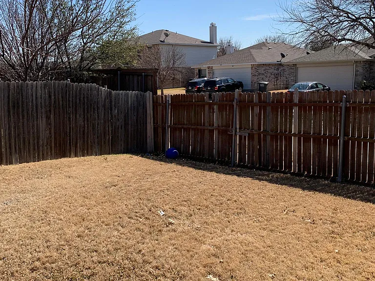 2701 Woodlake Pkwy — Photo 25
