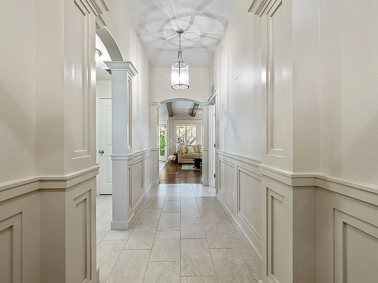 6262 N Saguaro Hills Ave — Photo 2