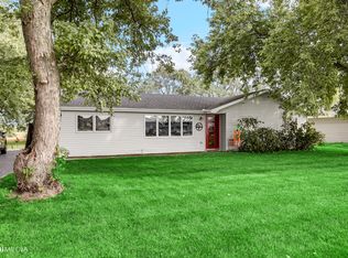 25327 S Sangamon St, Crete, IL 60417