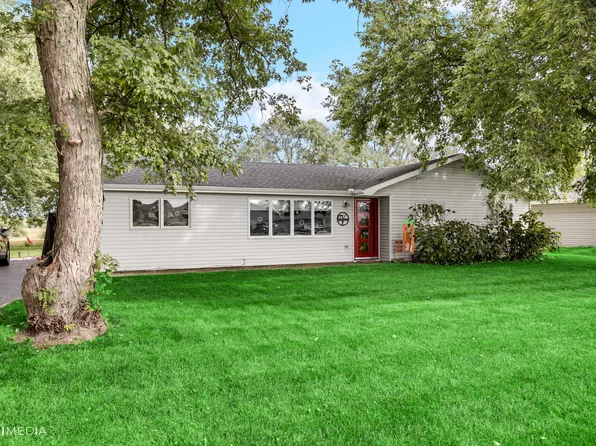 25327 S Sangamon St, Crete, IL 60417
