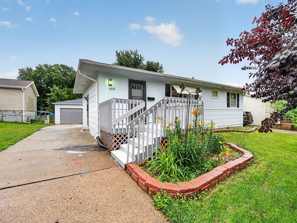 1st image of 4513 SE 6th St