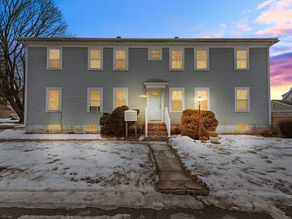 5 Agawam St, Taunton, MA 02780