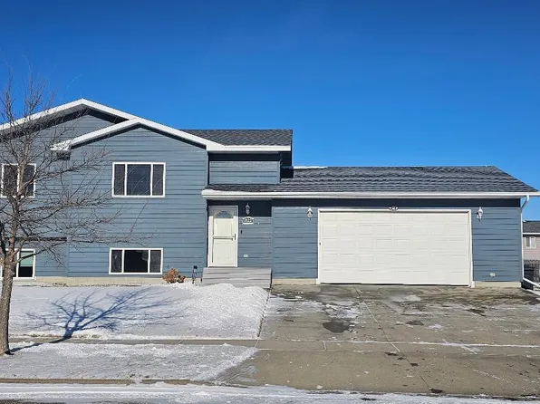 1022 17th Ave SW, Aberdeen, SD 57401