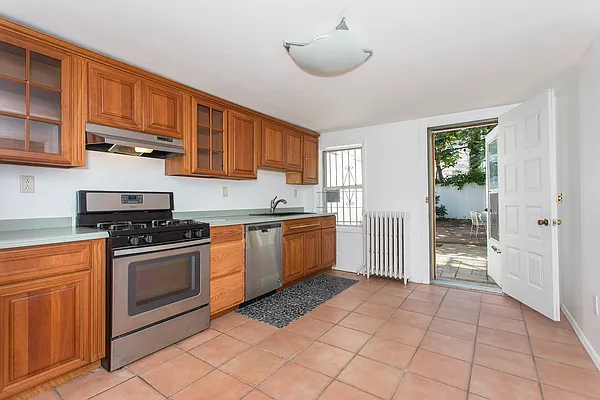 Rented by Brown Harris Stevens | media 12