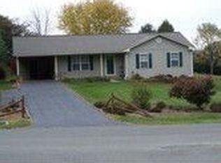 127 Quail Ridge Ct, Galax, VA 24333