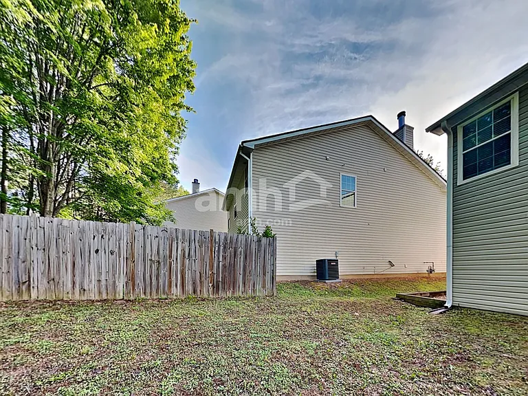 131 Hidden Creek Dr — Photo 19