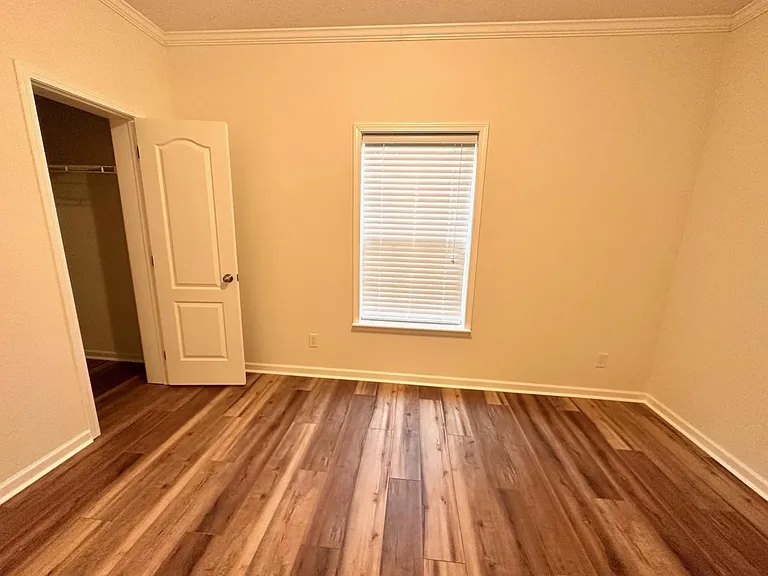 205 Shelton St — Photo 21