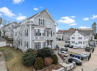 640 S Main St, Fall River, MA 02721