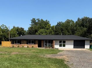 909 S Downing Rd, Angleton, TX 77515