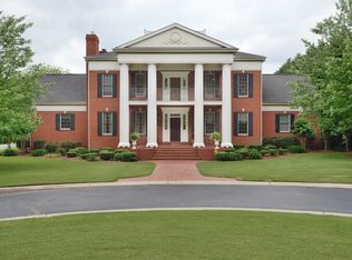 208 Elledge Ln, Muscle Shoals, AL 35661