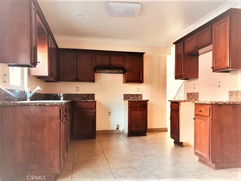 1343 E Adams Blvd — Photo 13