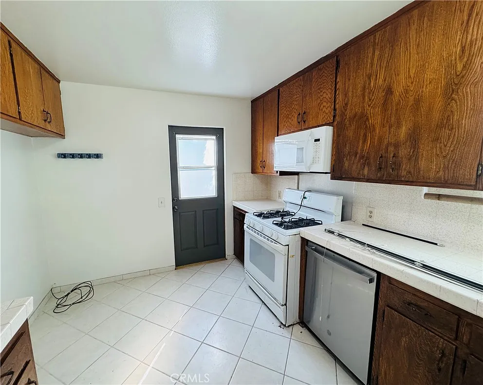 2 bed, 1630 sqft, $4,800 — Photo 4