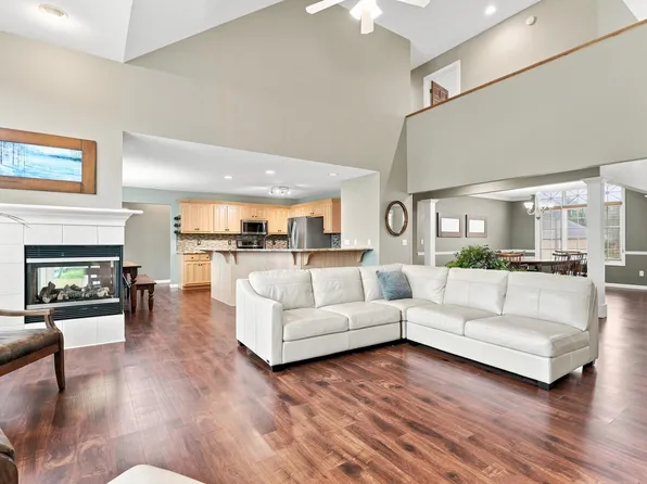 12811 Crystal Creek Pkwy, Fort Wayne, IN 46845