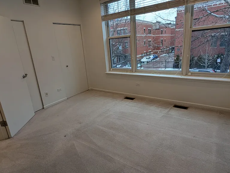 625 W Oak St #O — Photo 12