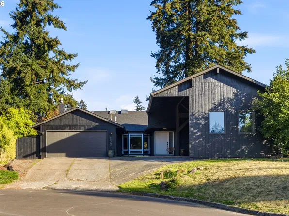 150 Narain Ct, Oregon City, OR 97045