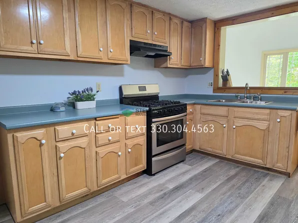16276 Johnson Hill Rd, Newcomerstown, OH 43832