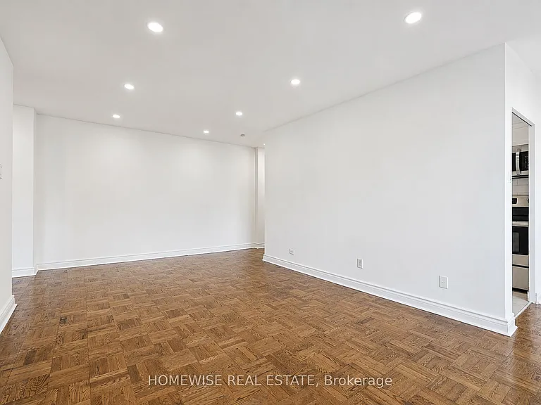 2500 Bathurst St #401 — Photo 6