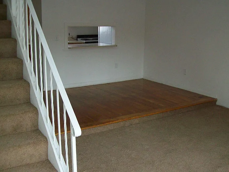 Townhouse East — Photo 4
