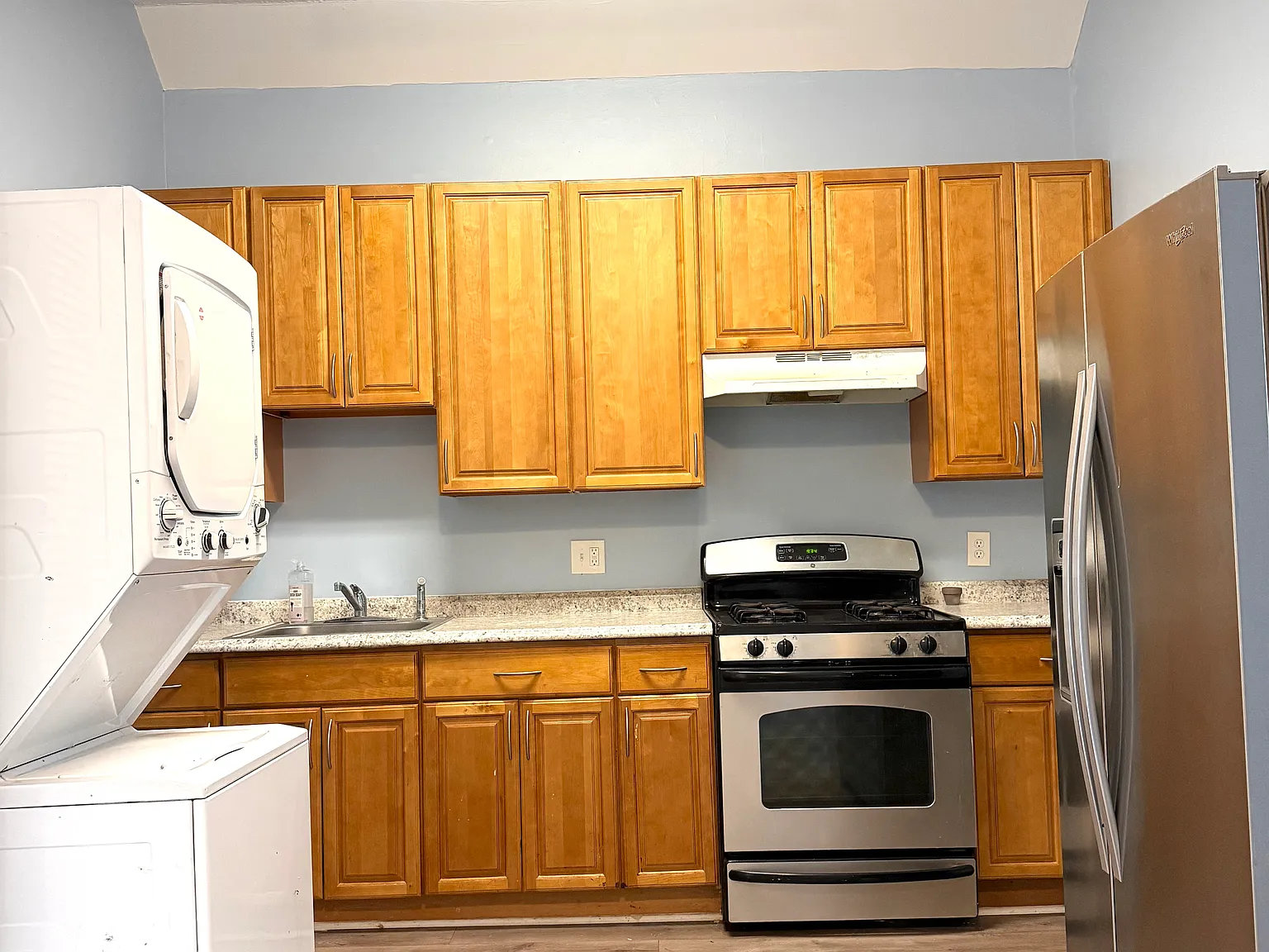 3 bed, 1250 sqft, $2,850 — Photo 4