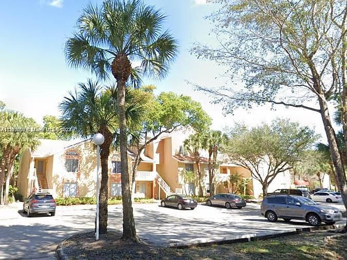 1st image of 936 Coral Club Dr #936