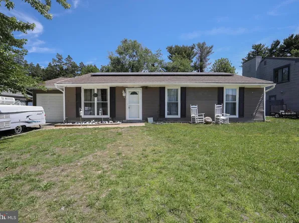11 Regulus Dr, Turnersville, NJ 08012