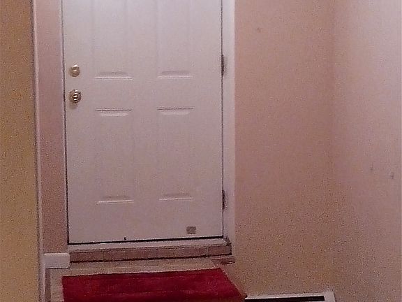 5th image of 753 Rossville Ave