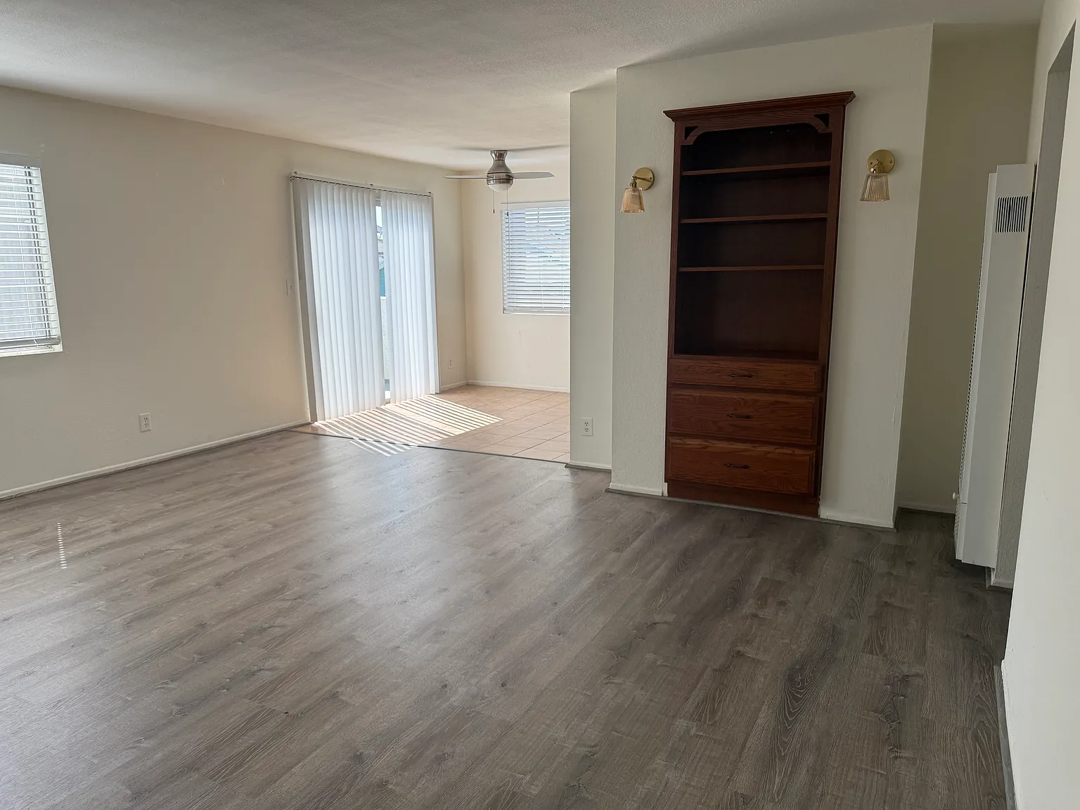 2 bed, 860 sqft, $2,600 — Photo 3