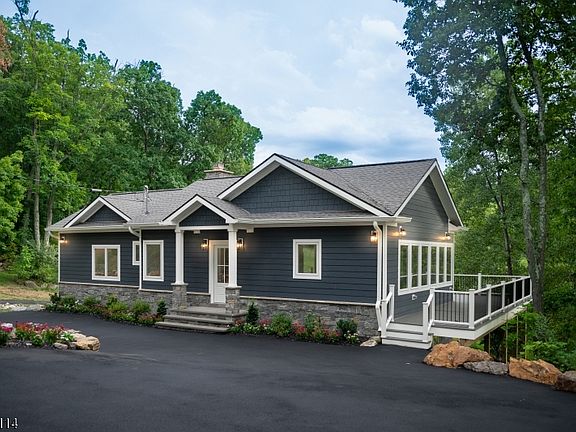 2nd image of 10 Alpine Trl
