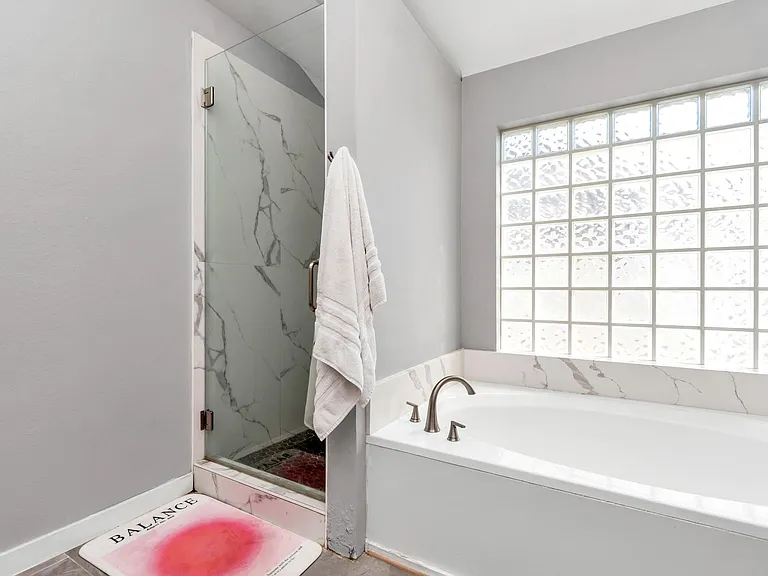 3210 Shadowwalk Dr — Photo 16