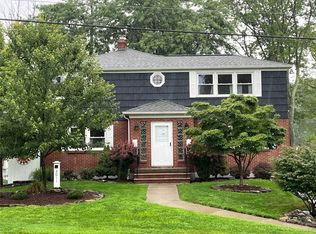 3011 Country Club Rd, Endicott, NY 13760