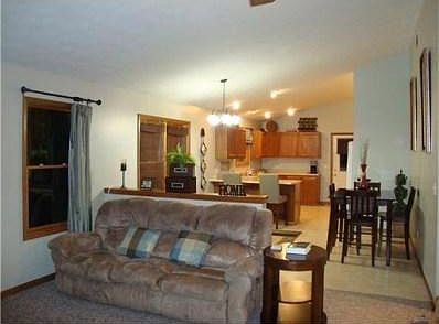 4th image of 593 Foxcross Dr