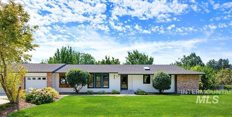 1st image of 2165 E Springwood Dr